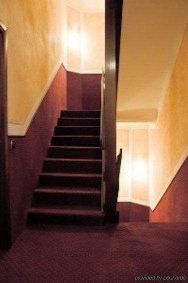 Albergo Moderno Лука Екстериор снимка